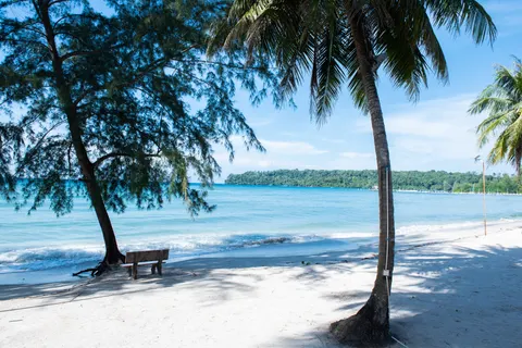 Tropical Paradise 4K Wallpaper · tropical · 3840×2563