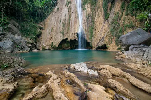 Tropical Falls 4K Wallpaper · tropical · 3840×2560