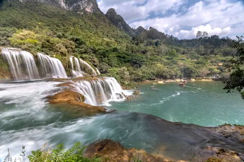 Tropical Falls 4K Wallpaper · tropical · 3840×2560
