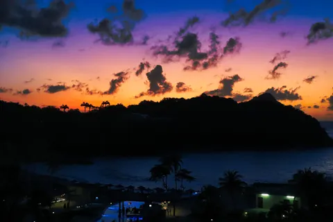Tropische zonsondergang 4K-achtergrond · tropical · 3840×2560