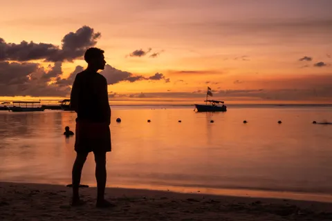 Tropical Sunset 4K Wallpaper · tropical · 3840×2563