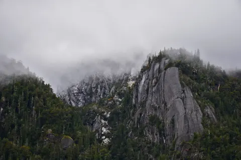 Dark Mountains 4K Wallpaper · dark · 3840×2560