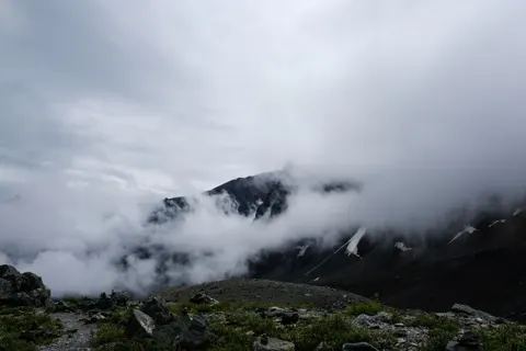 Dark Mountains 4K Wallpaper · dark · 3840×2560