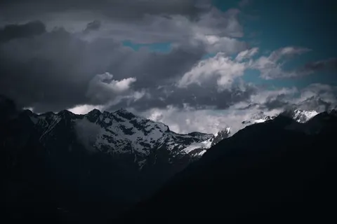 Dark Mountains 4K Wallpaper · dark · 3840×2560