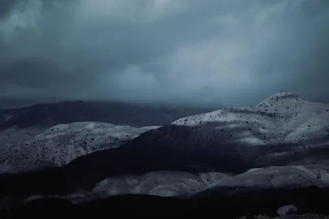 Dark Mountains 4K Wallpaper · dark · 3840×2560