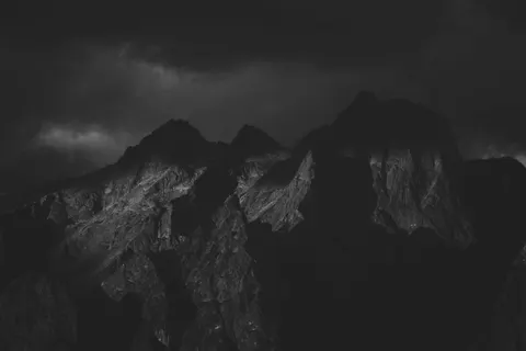 Dark Mountains 4K Wallpaper · dark · 3840×2560