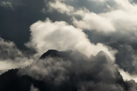 Dark Mountains 4K Wallpaper · dark · 3840×2560