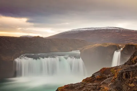 Iceland Falls 4K Wallpaper · waterfall · 3840×2558