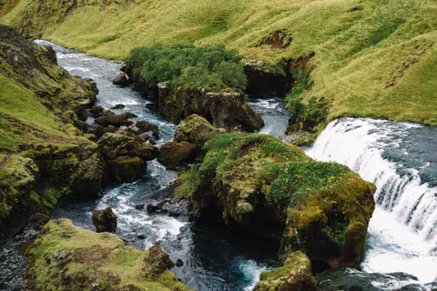 Iceland Falls 4K Wallpaper · waterfall · 3840×2560