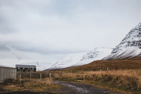 Iceland Falls 4K Wallpaper · waterfall · 3840×2560