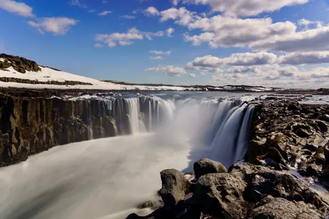 Iceland Falls 4K Wallpaper · waterfall · 3840×2561