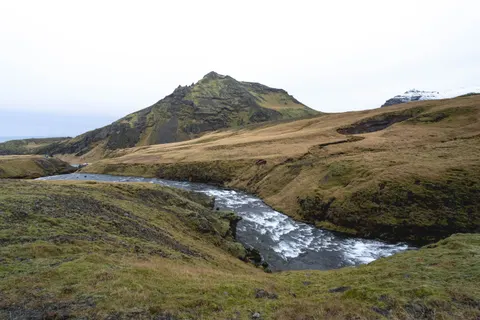Iceland Falls 4K Wallpaper · waterfall · 3840×2560