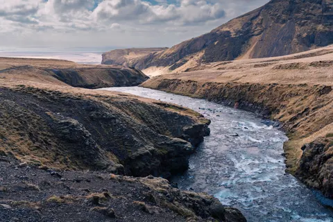 Iceland Falls 4K Wallpaper · waterfall · 3840×2560