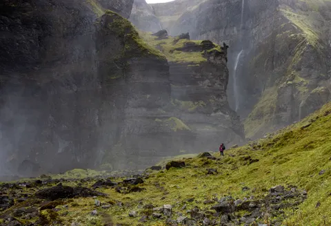 Iceland Falls 4K Wallpaper · waterfall · 3840×2613