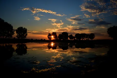 Sunset Silhouette 4K Wallpaper · sunset · 3840×2560