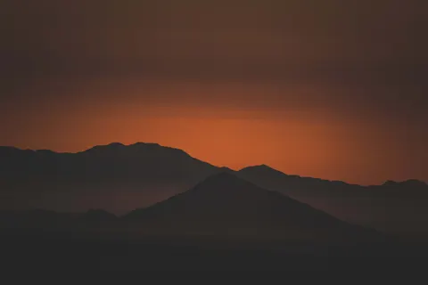 Sunset Mountains 4K Wallpaper · sunset · 3840×2560