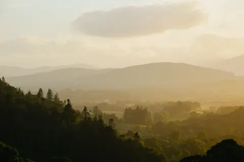 Sunset Mountains 4K Wallpaper · sunset · 3840×2553