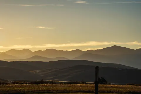 Sunset Mountains 4K Wallpaper · sunset · 3840×2560