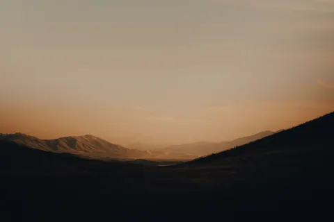 Sunset Mountains 4K Wallpaper · sunset · 3840×2561