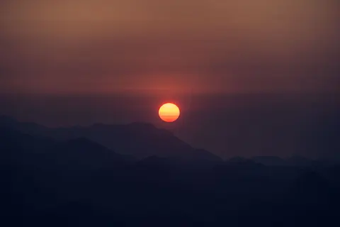 Sunset Mountains 4K Wallpaper · sunset · 3840×2561