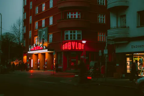 Neon City 4K Wallpaper · neon · 3840×2561