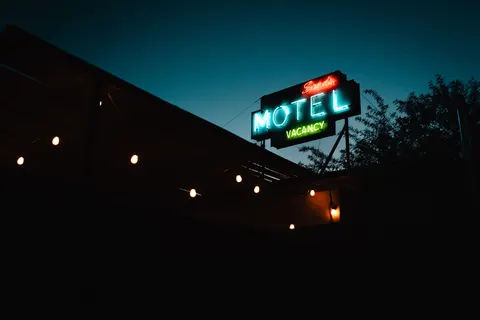 Neon Sign 4K Wallpaper · neon · 3840×2560