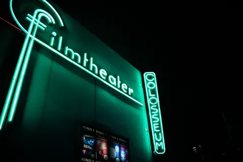 Neon Sign 4K Wallpaper · neon · 3840×2560