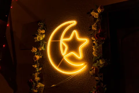 Neon Sign 4K Wallpaper · neon · 3840×2560