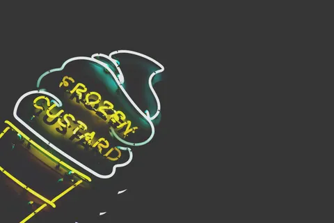 Neon Sign 4K Wallpaper · neon · 3840×2560