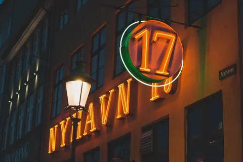 Neon Sign 4K Wallpaper · neon · 3840×2560