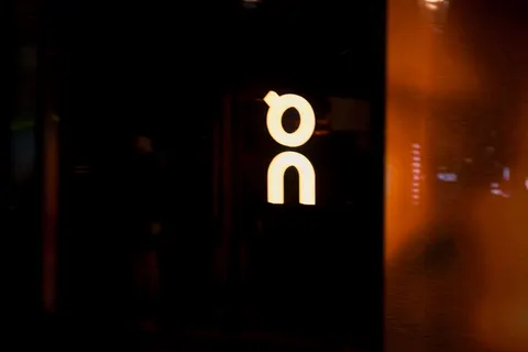 والپیپر تابلوی نئون با کیفیت 4K · neon · 3840×2560