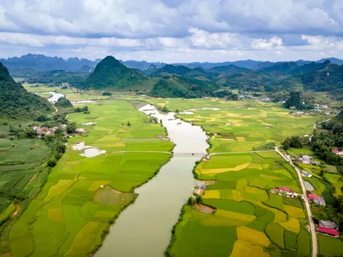 Aerial River 4K Wallpaper · aerial · 3840×2880