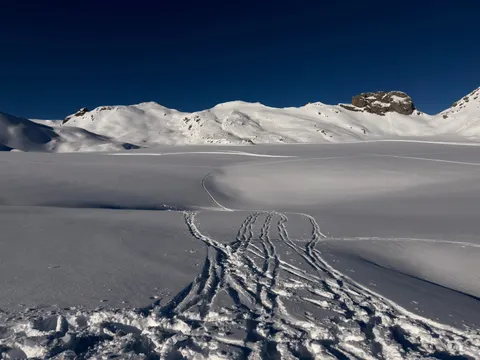 Winter Mountains 4K Wallpaper · winter · 3840×2880