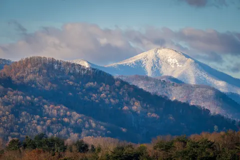 Winter Mountains 4K Wallpaper · winter · 3840×2560