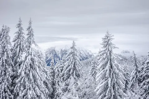 Winter Mountains 4K Wallpaper · winter · 3840×2560