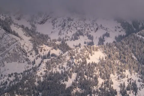 सर्दियों के पर्वत 4K वॉलपेपर · winter · 3840×2560