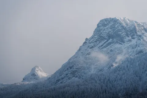 Winter Mountains 4K Wallpaper · winter · 3840×2561
