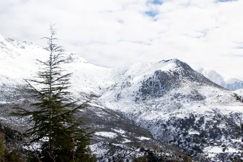 Winter Mountains 4K Wallpaper · winter · 3840×2560
