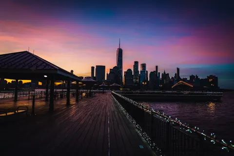 والپیپر خط آسمان نیویورک با کیفیت 4K · city · 3840×2561