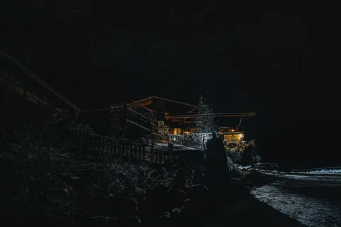 Winter Cabin 4K Wallpaper · winter · 3840×2560