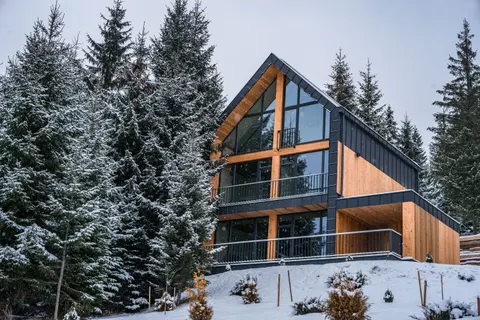 Winter Cabin 4K Wallpaper · winter · 3840×2560