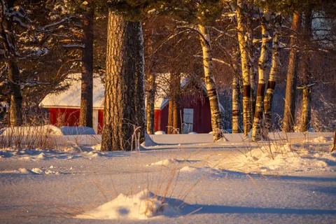 Winter Cabin 4K Wallpaper · winter · 3840×2560
