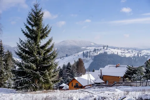 Winter Cabin 4K Wallpaper · winter · 3840×2560