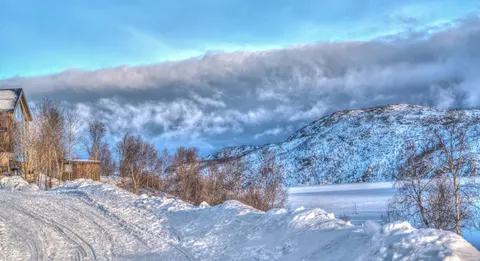Winter Cabin 4K Wallpaper · winter · 3840×2088