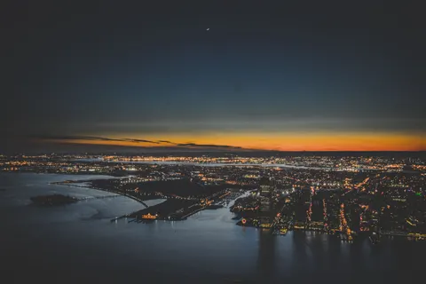 Fondo de pantalla Skyline de Nueva York 4K · city · 3840×2560