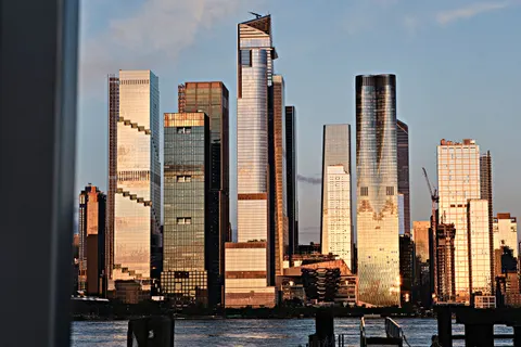 Fondo de pantalla Skyline de Nueva York 4K · city · 3840×2560