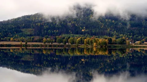 Autumn Lake 4K Wallpaper · autumn · 3840×2160
