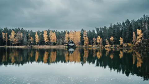 Autumn Lake 4K Wallpaper · autumn · 3840×2160