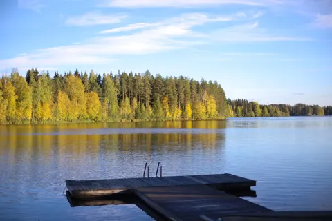 Autumn Lake 4K Wallpaper · autumn · 3840×2560