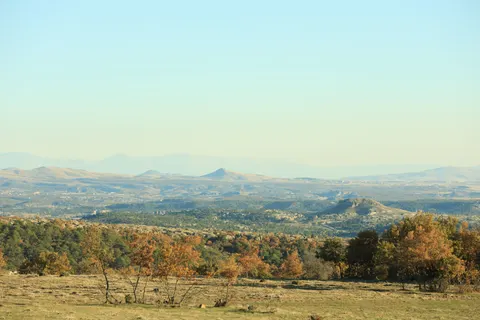 Autumn Mountains 4K Wallpaper · autumn · 3840×2560